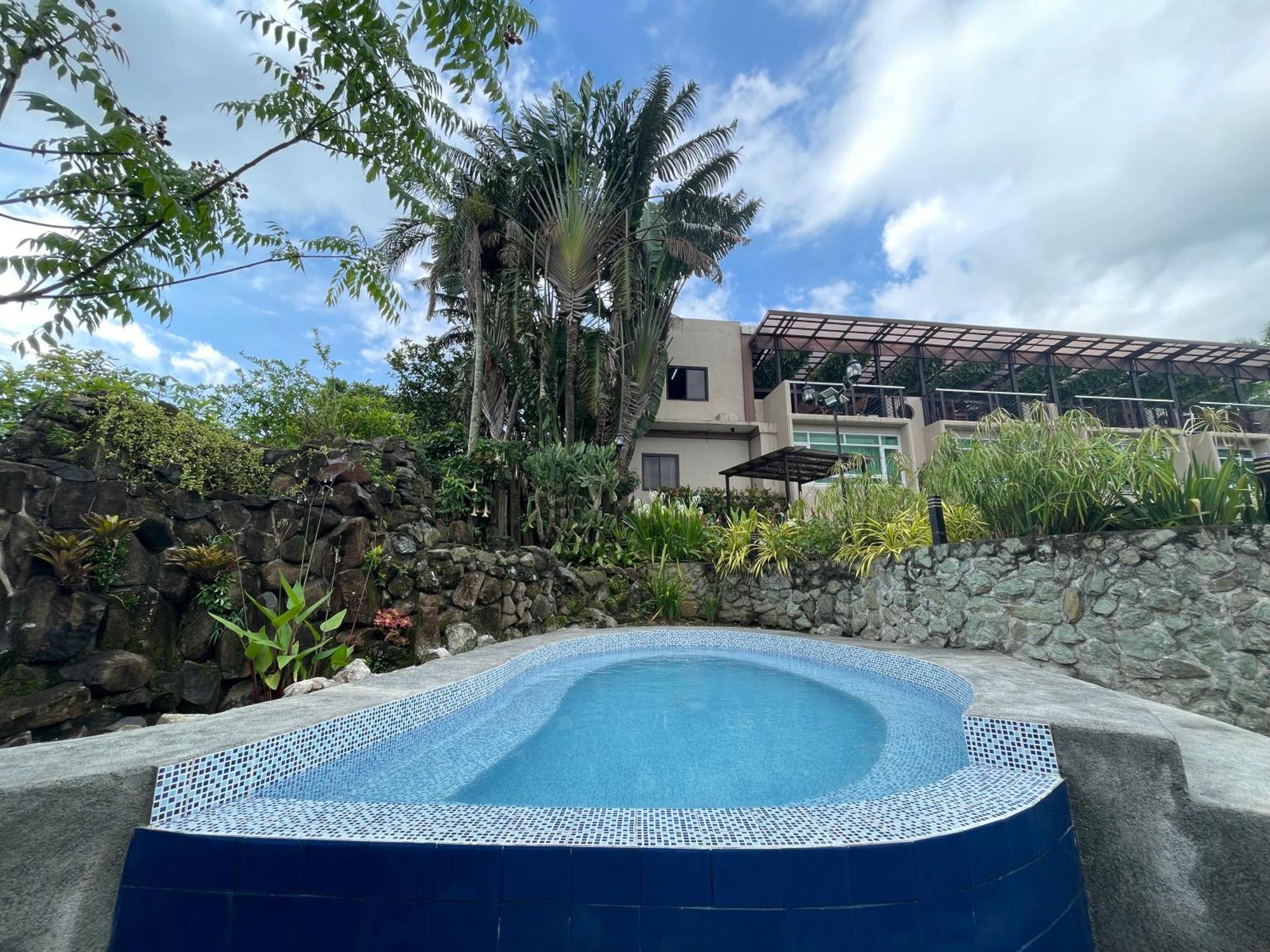 The Lakeview Suites Tagaytay City Exteriér fotografie
